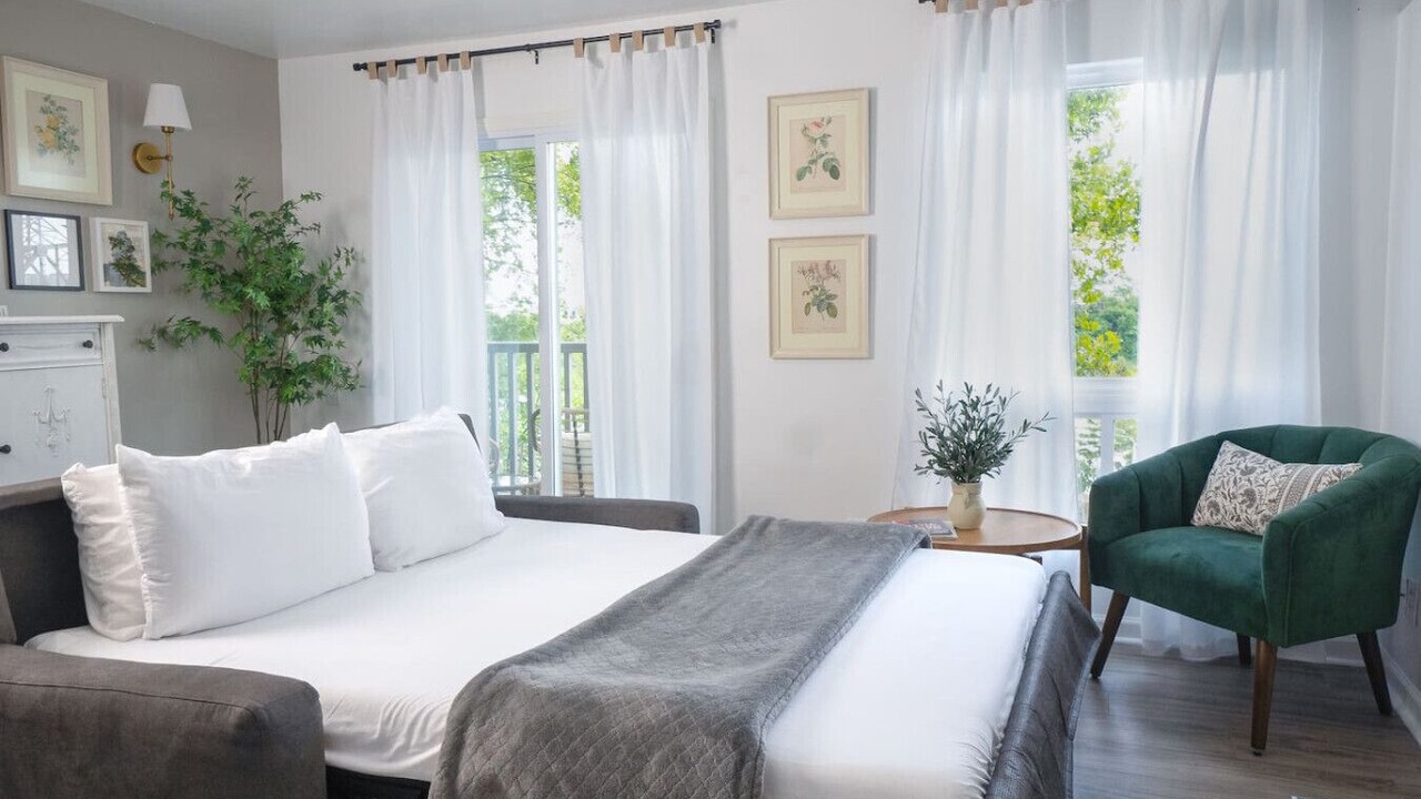 Photo of Bedroom in North Capitol