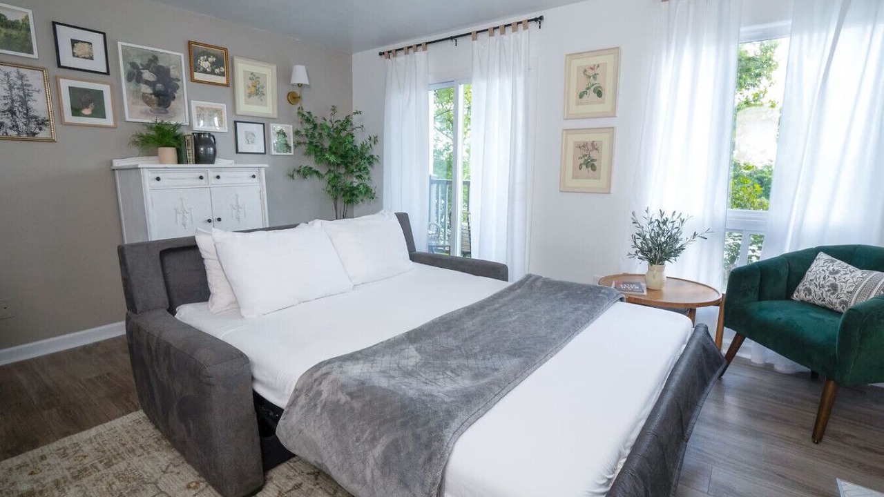 Photo of Bedroom in North Capitol
