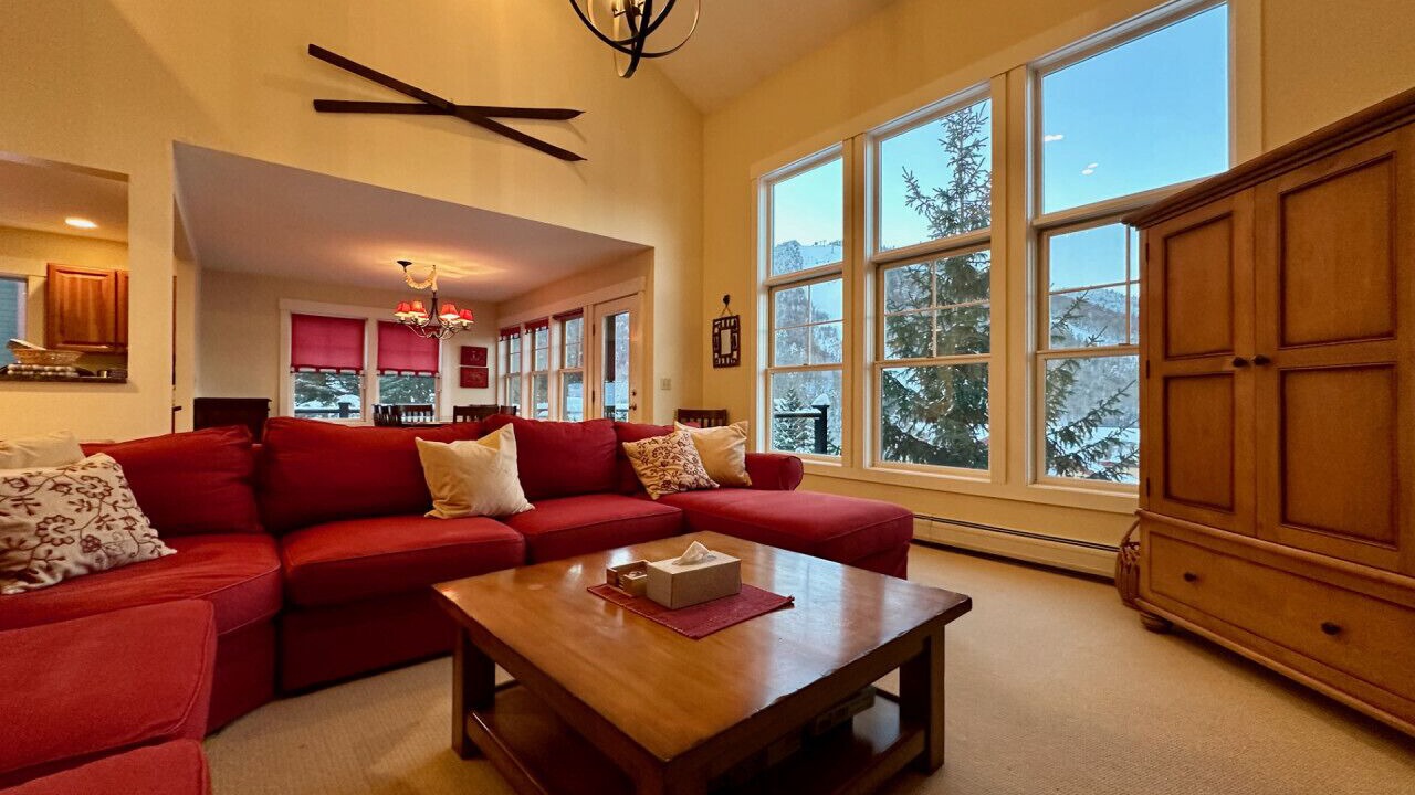 Photo of Livingroom in Killington
