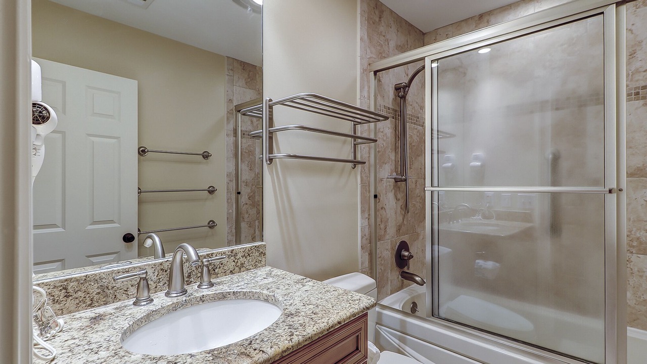 Photo of Bathroom in Harbour Town
