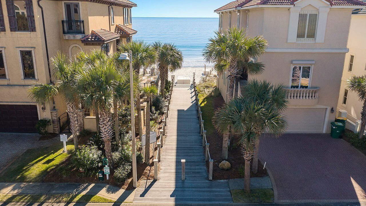 Photo of Others in Destin