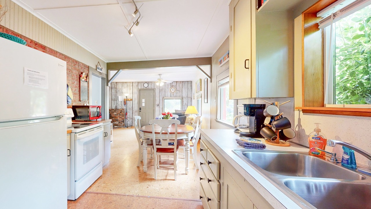 Photo of Kitchen in Gleneden Beach
