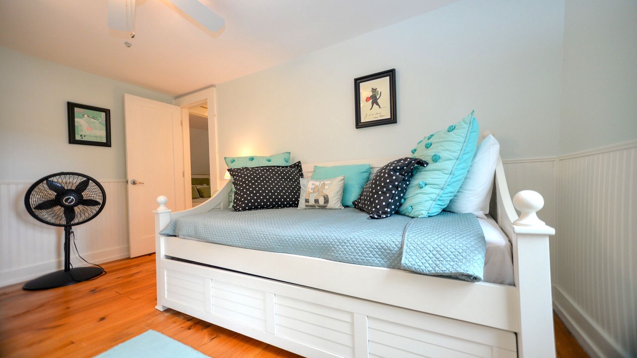 Photo of Bedroom in Conesus