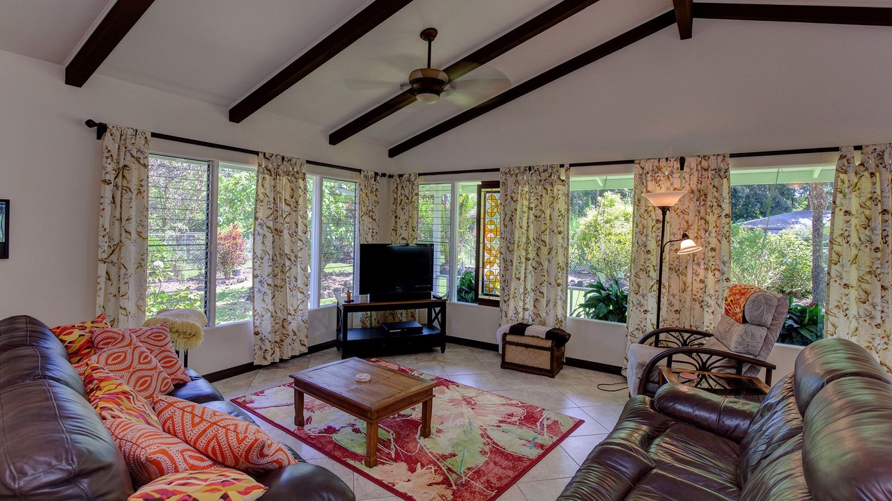 Photo of Livingroom in Kapoho