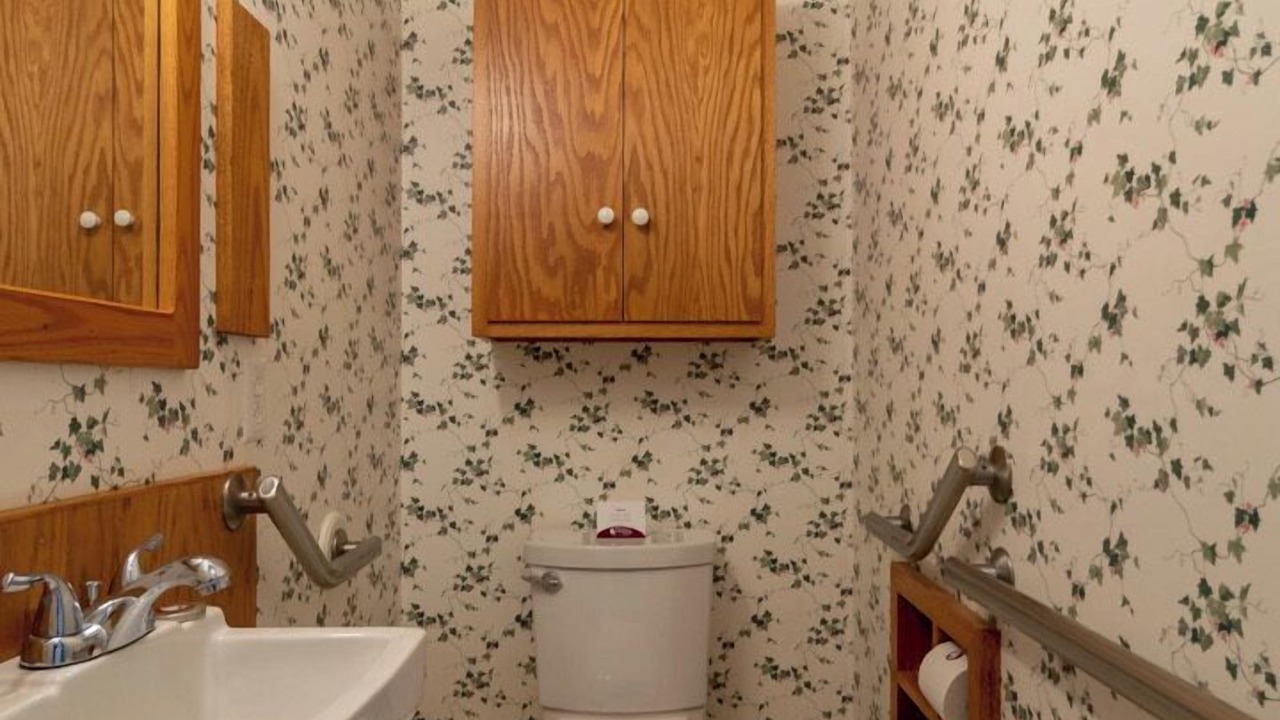 Photo of Bathroom in Town of Jerusalem