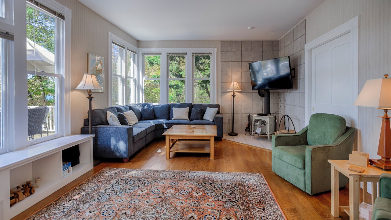 Photo of Livingroom in Town of Jerusalem