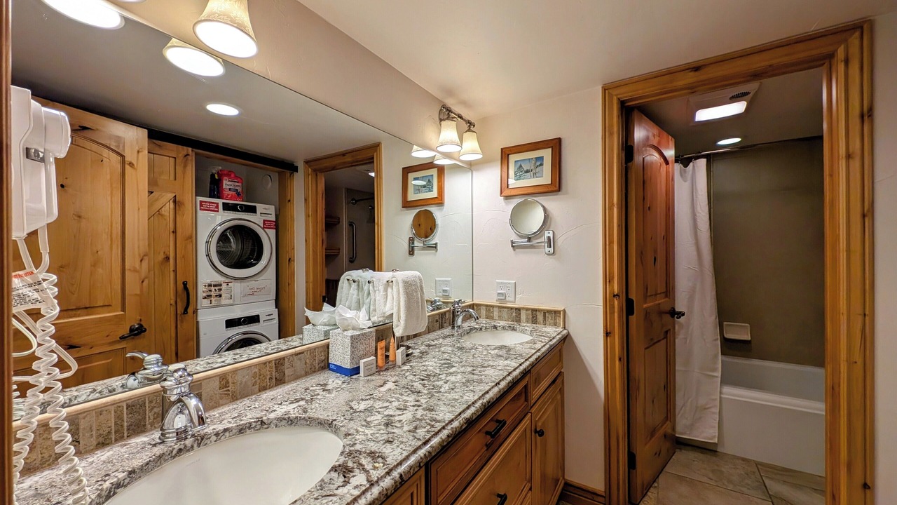 Photo of Bathroom in Mountain House