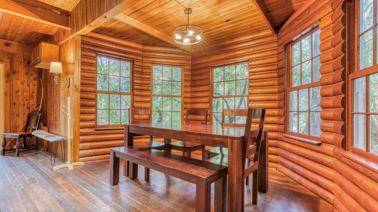 Photo of Others in Zigzag