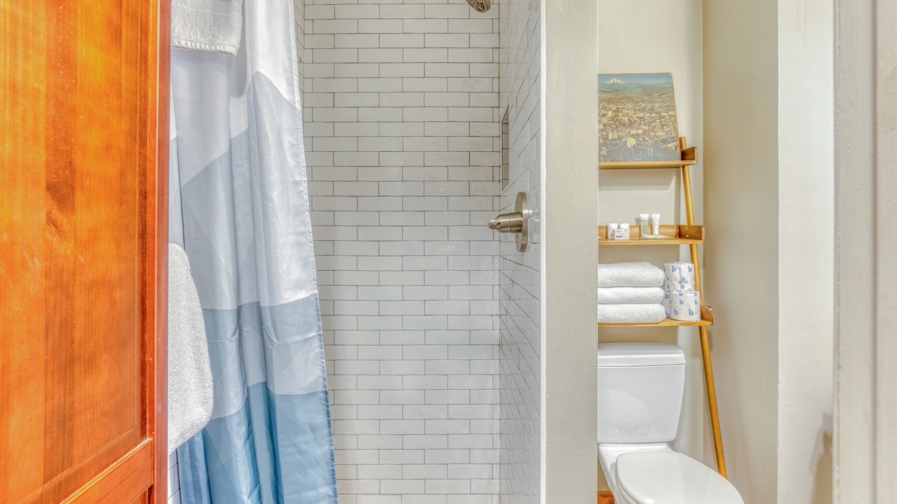 Photo of Bathroom in Zigzag