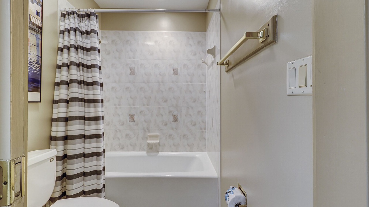Photo of Bathroom in Shipyard Plantation