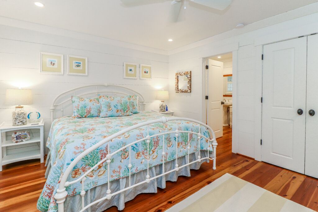 Photo of Bedroom in Oceanside