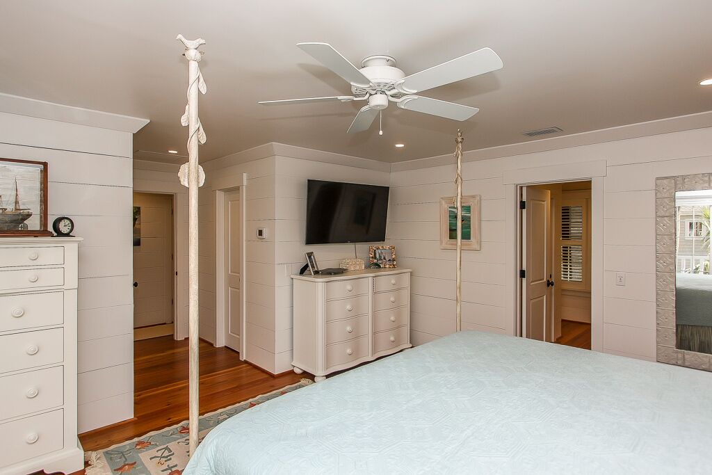 Photo of Bedroom in Oceanside