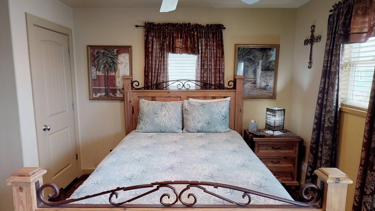 Photo of Bedroom in Port Aransas
