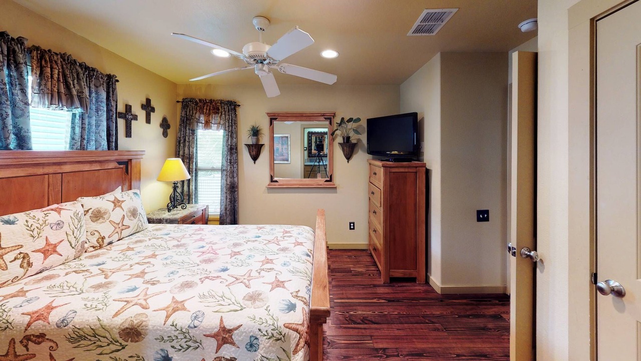 Photo of Bedroom in Port Aransas