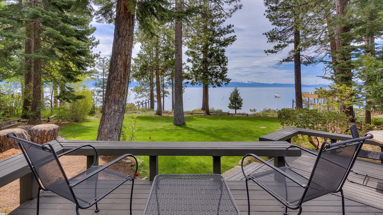 Photo of Patio Balcony in Carnelian Bay