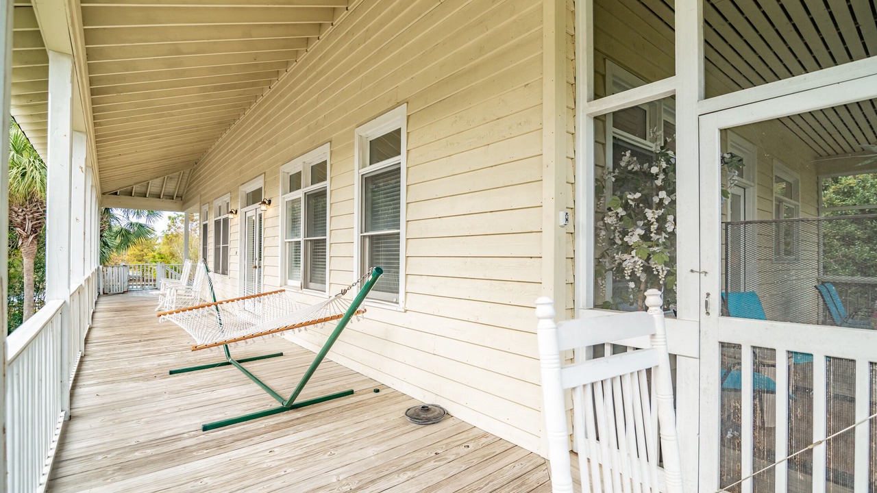 Photo of Patio Balcony in Litchfield by the Sea