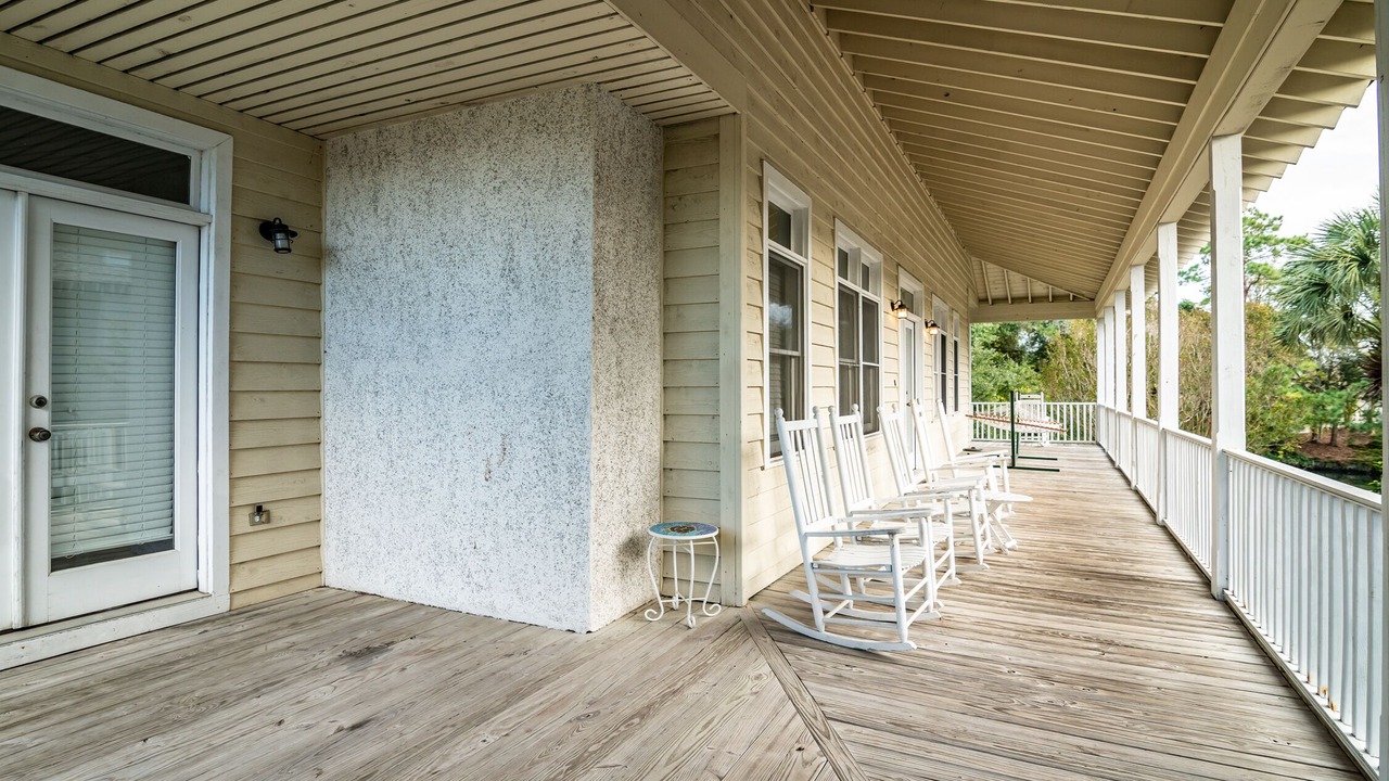 Photo of Patio Balcony in Litchfield by the Sea