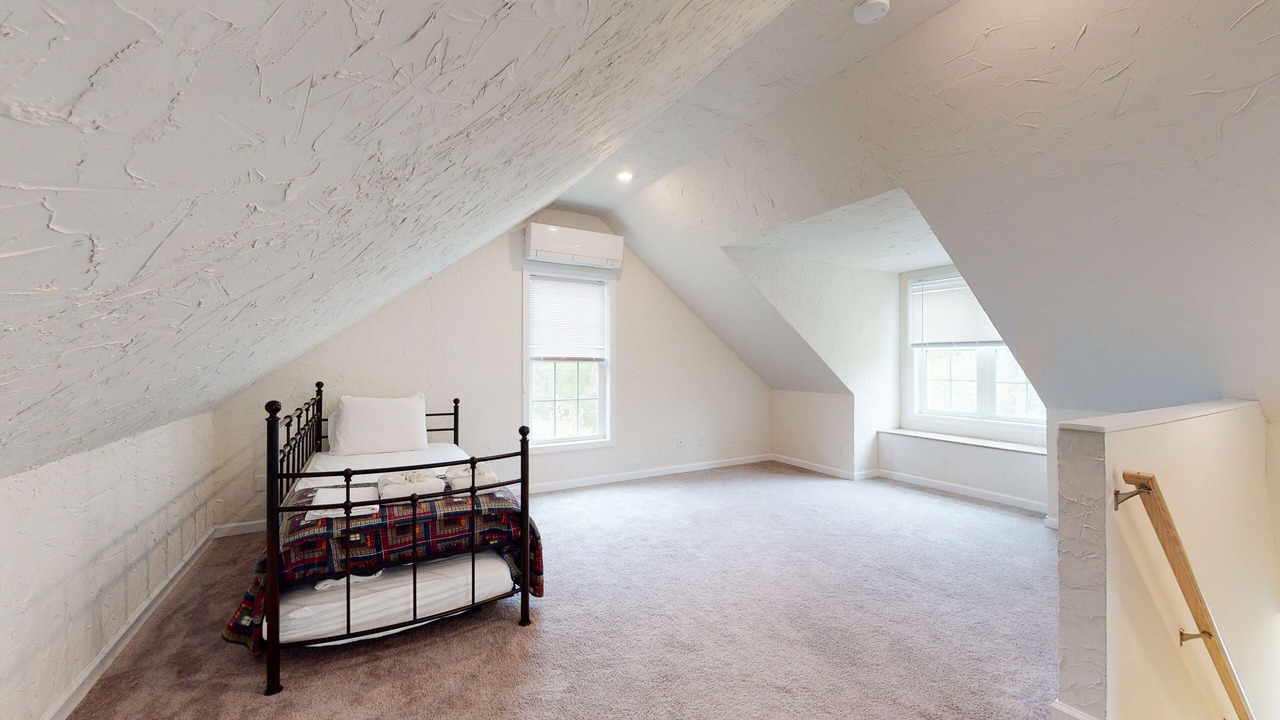 Photo of Bedroom in Oak Bluffs