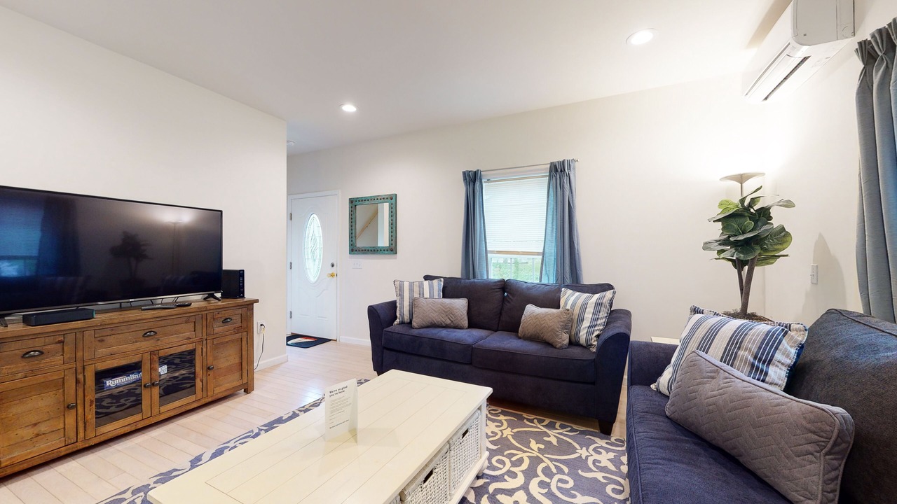 Photo of Livingroom in Oak Bluffs