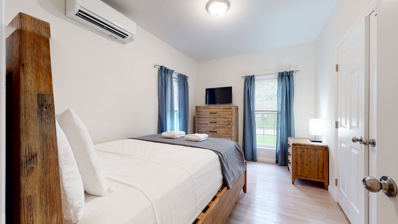 Photo of Bedroom in Oak Bluffs