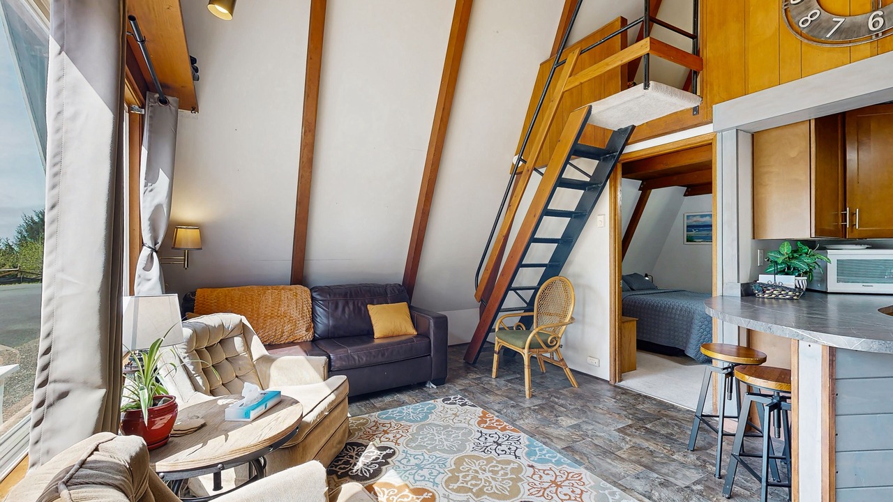 Photo of Livingroom in Otter Rock