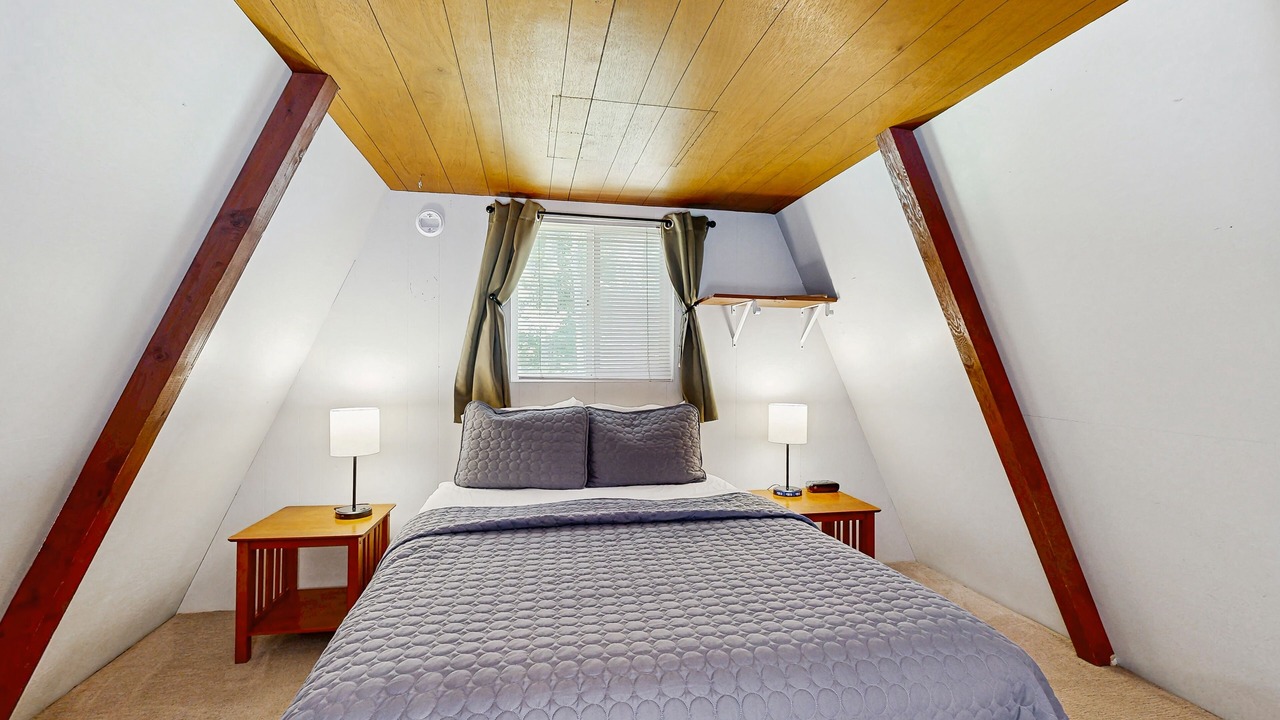 Photo of Bedroom in Otter Rock