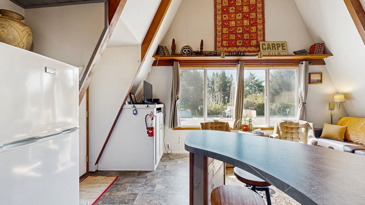 Photo of Livingroom in Otter Rock
