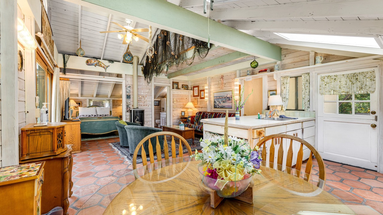 Photo of Others in Inglenook