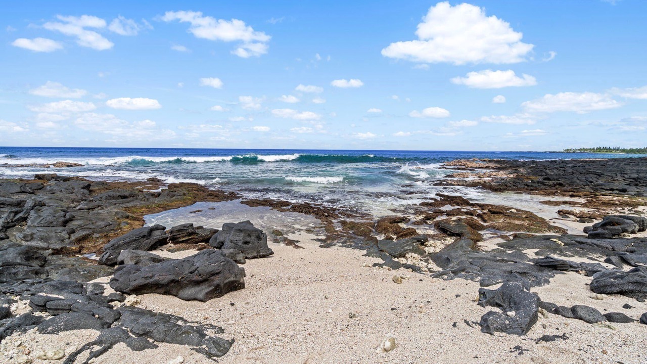 Photo of Others in Historic Kailua Village
