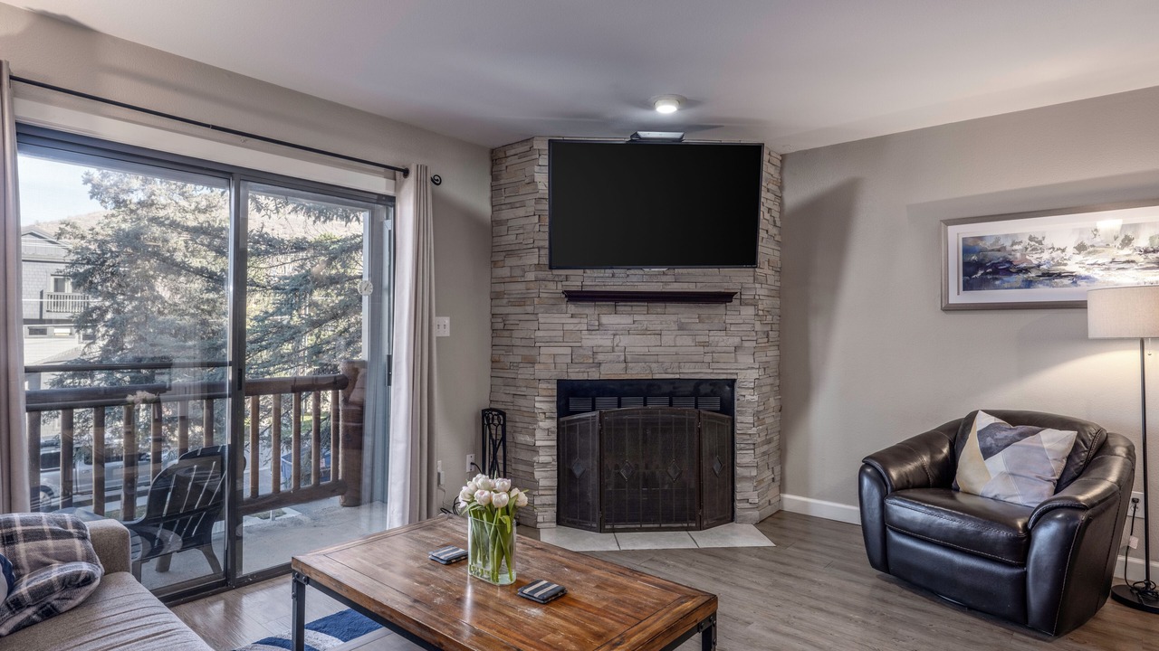 Photo of Livingroom in North Park City