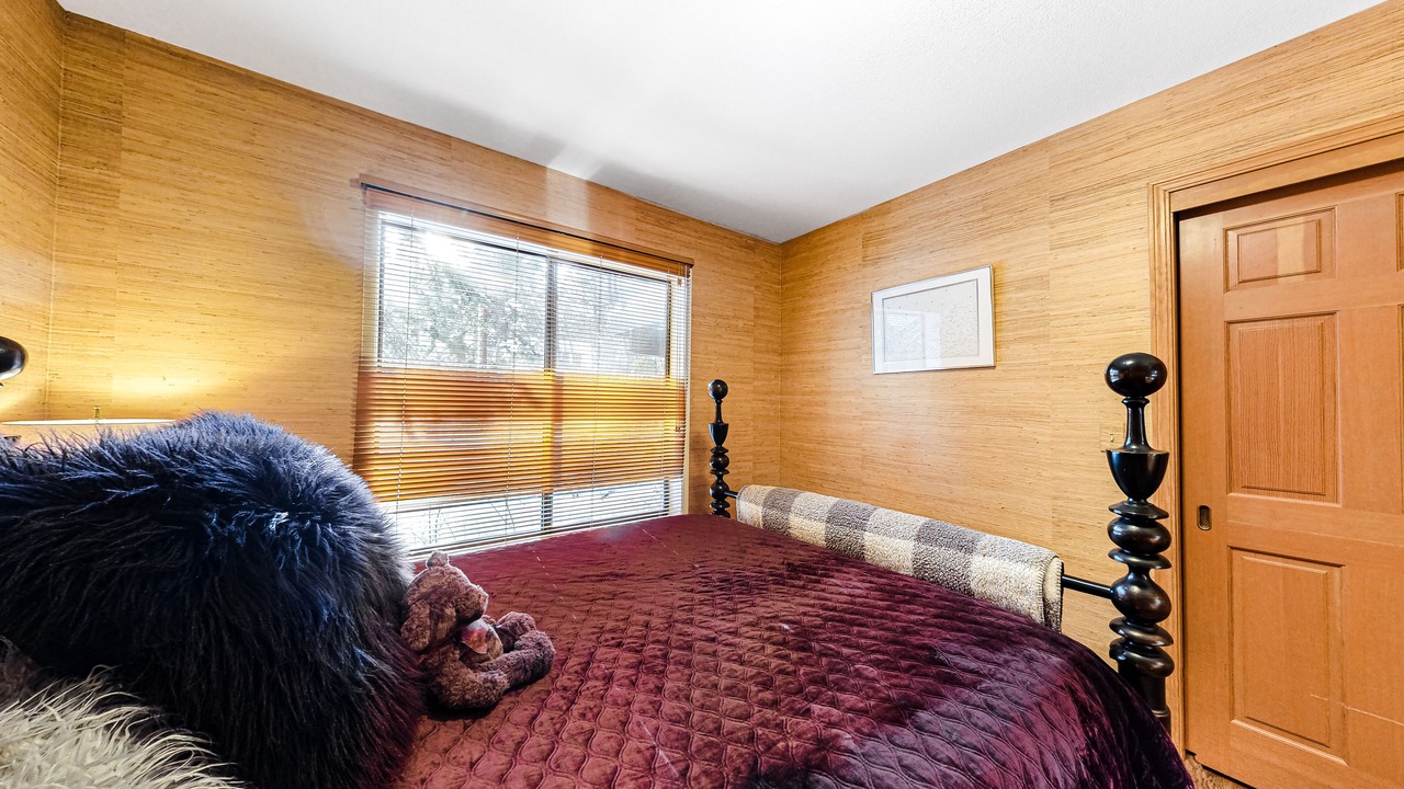 Photo of Bedroom in Tahoe Pines