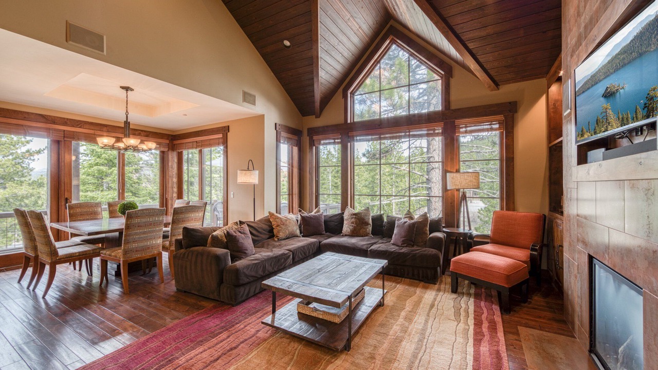Photo of Livingroom in Truckee