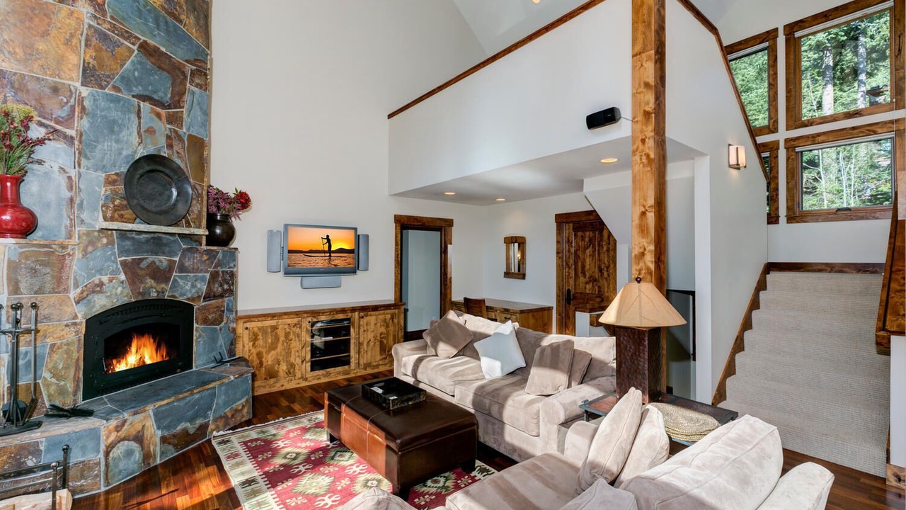 Photo of Livingroom in Carnelian Bay