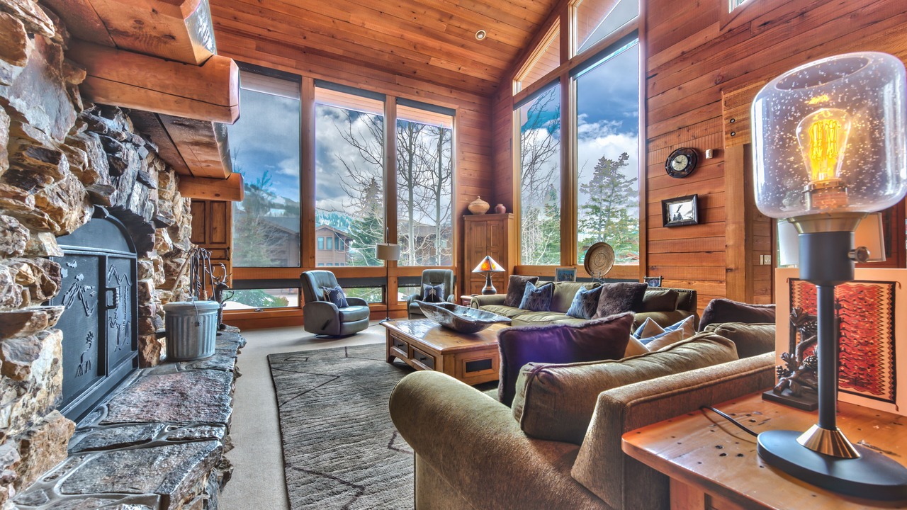 Photo of Livingroom in Deer Valley