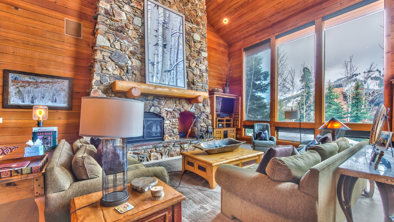 Photo of Livingroom in Deer Valley