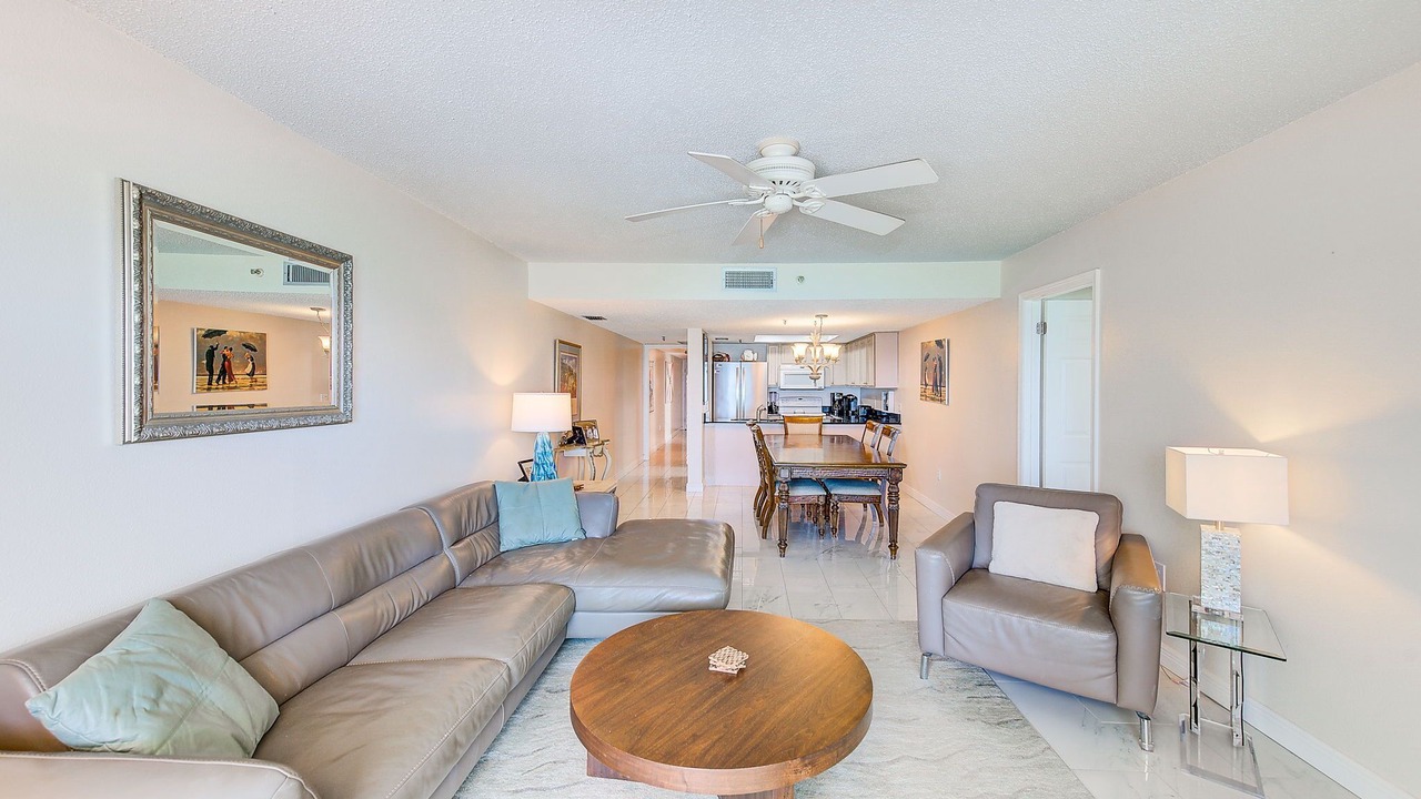 Photo of Livingroom in Redington Shores