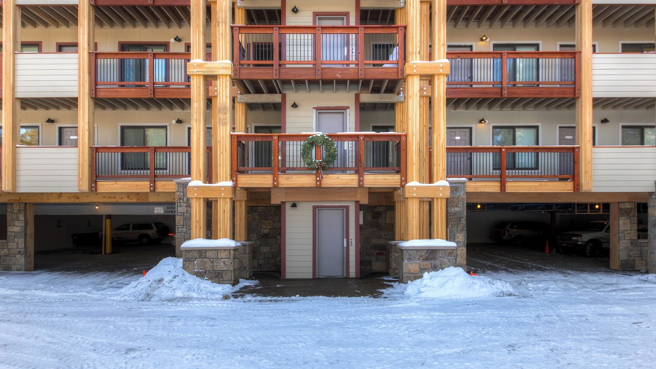 Photo of Outdoor in Peak 9