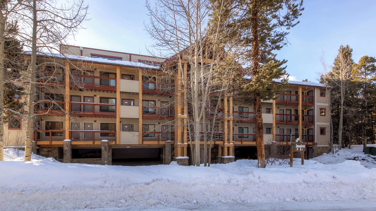 Photo of Outdoor in Peak 9