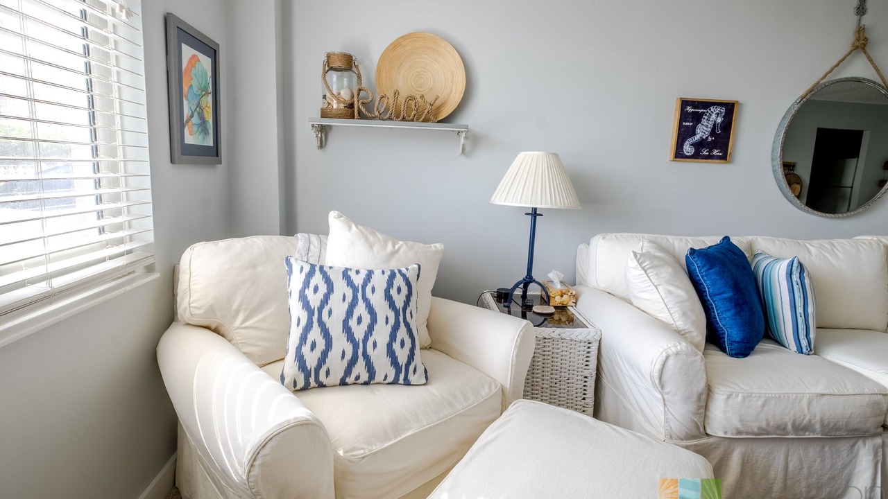 Photo of Livingroom in Palm Beach Shores