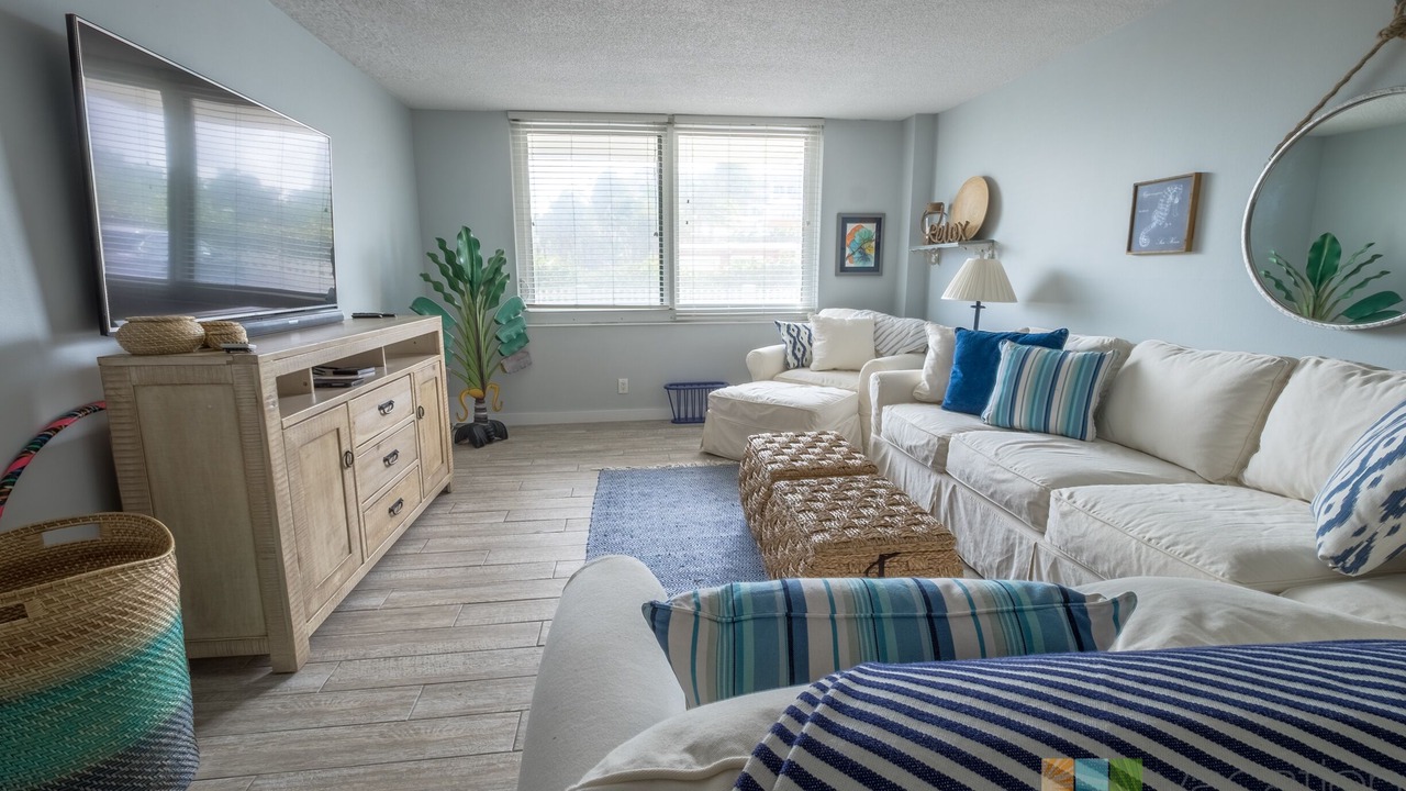 Photo of Livingroom in Palm Beach Shores