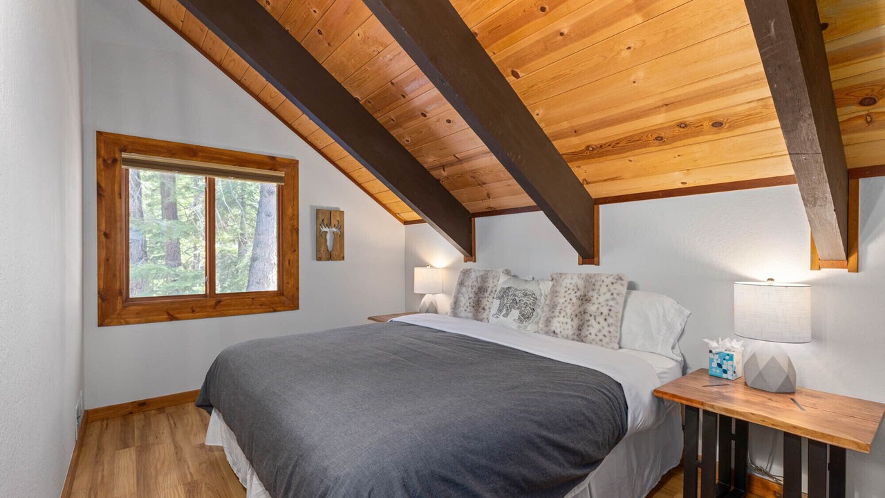 Photo of Bedroom in Carnelian Bay