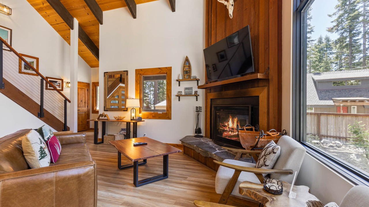 Photo of Livingroom in Carnelian Bay