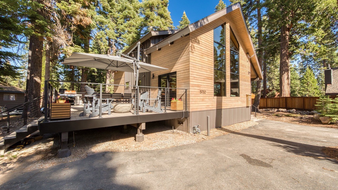 Photo of Patio Balcony in Carnelian Bay