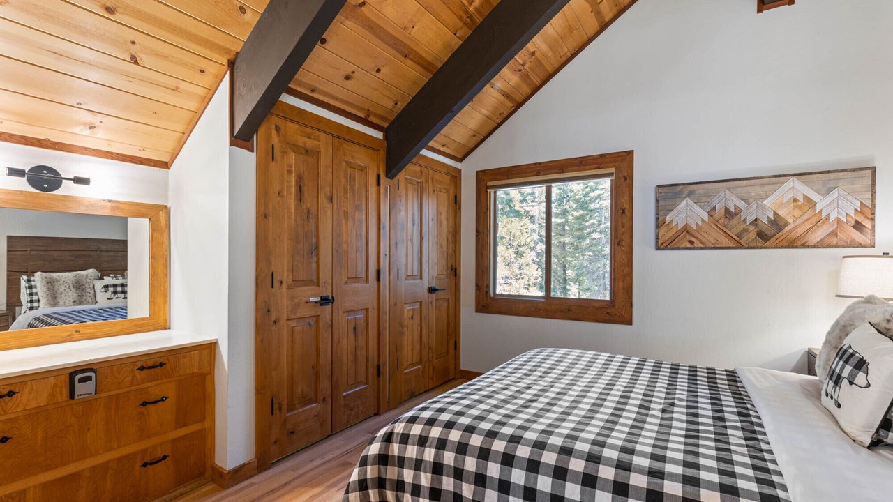 Photo of Bedroom in Carnelian Bay