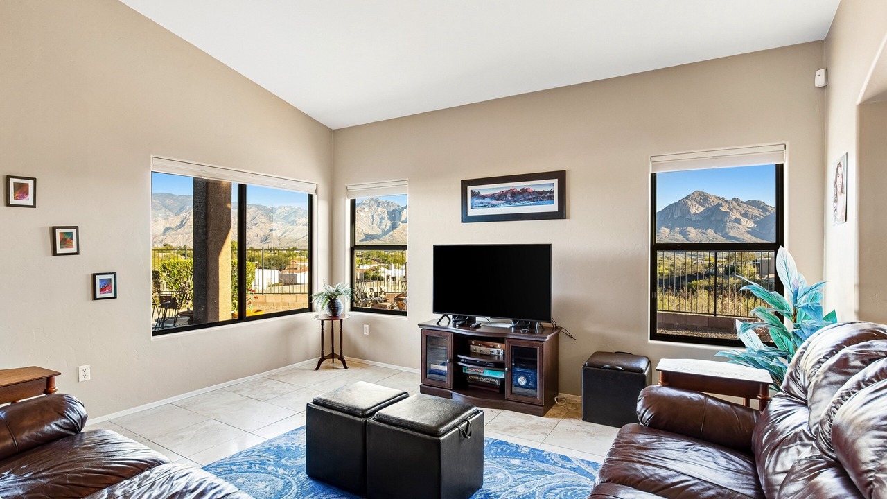 Photo of Livingroom in Tangerine Terrace