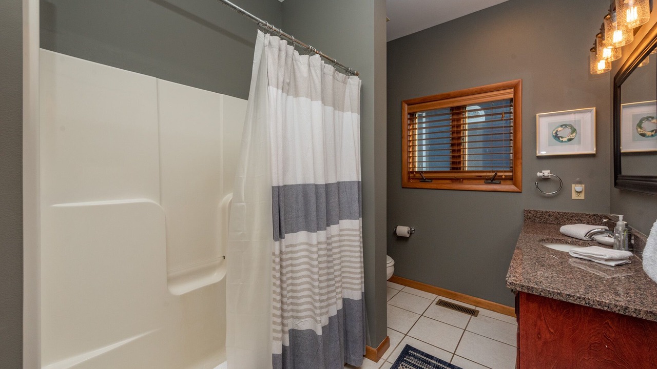 Photo of Bathroom in The View