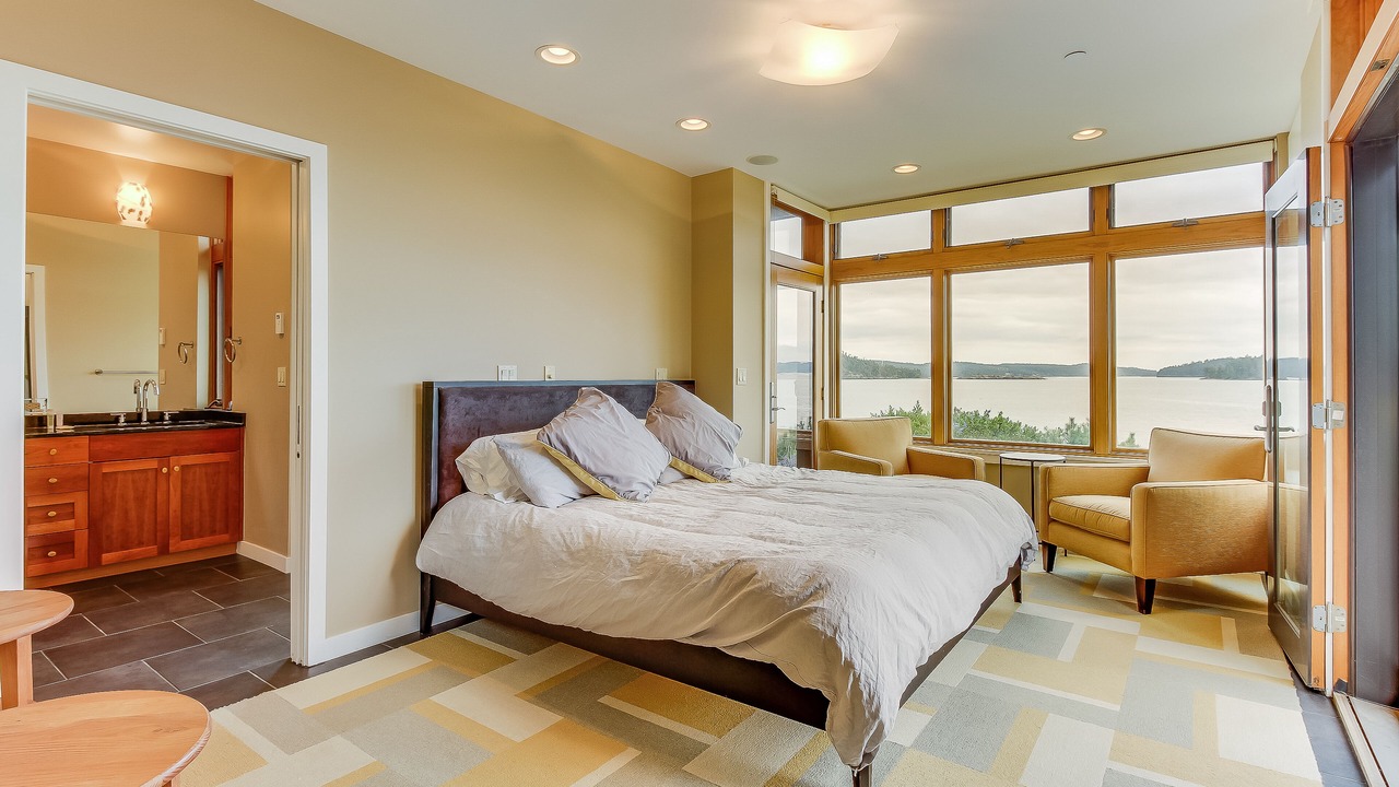 Photo of Bedroom in Anacortes