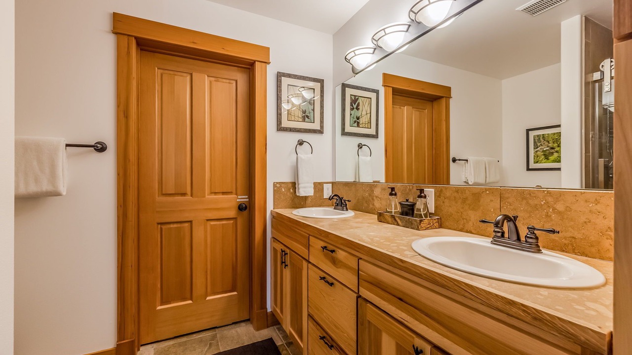 Photo of Bathroom in Ronald