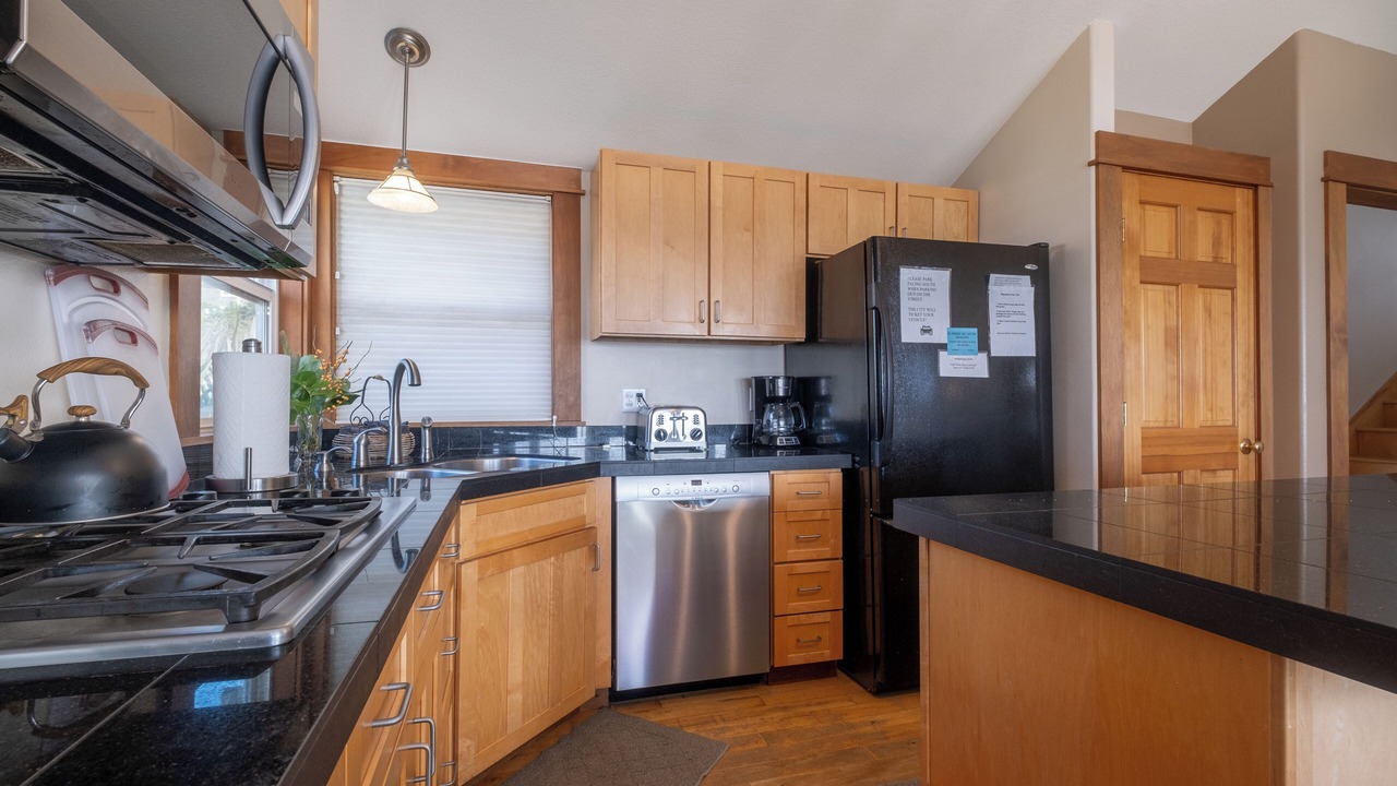 Photo of Others in Roads End