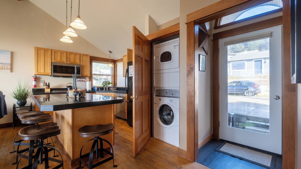 Photo of Others in Roads End